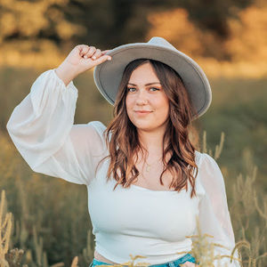 Meet your Posher, Kendra